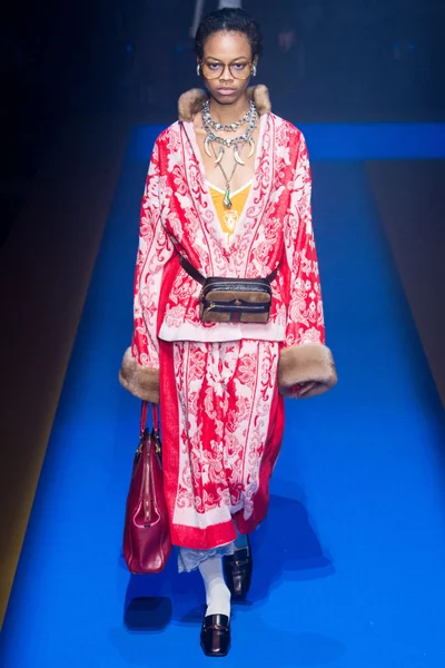 Look 96